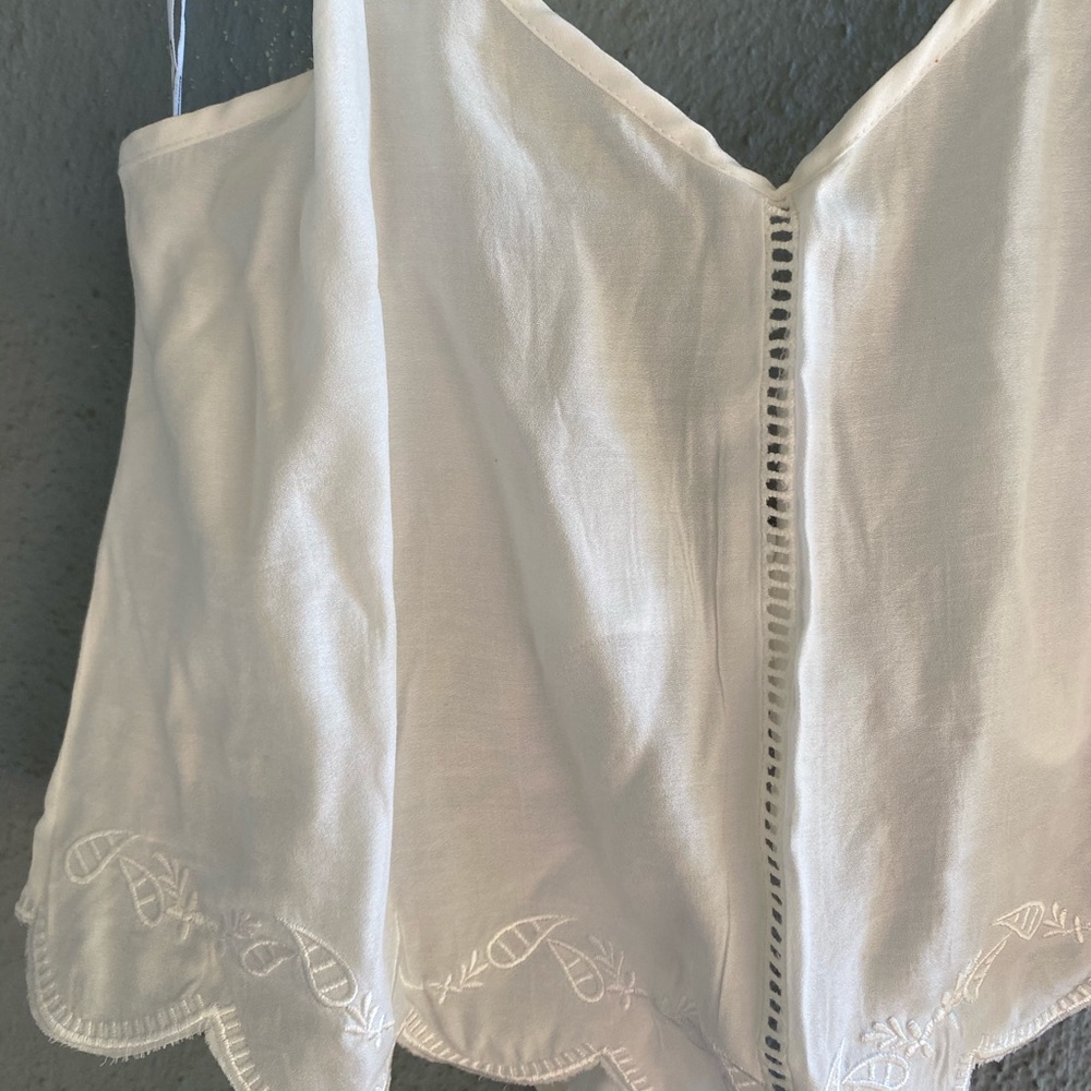 NWT MINK PINK Castaway Cami Eyelet Crop Top HP | White Medium - Picture 8 of 13